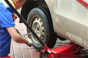 自贡附近拖车24小时服务热线电话