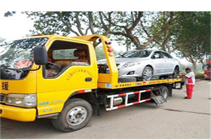 自贡附近24小时汽车拖车服务热线